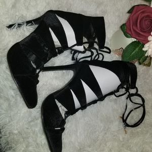 New Liliana High heels/ shoes black 5.5